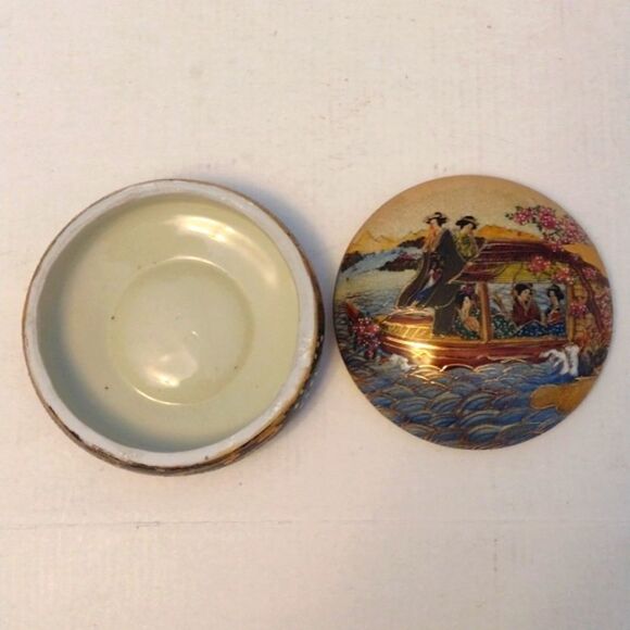 Vintage Satsuma Cloisonné Moriage Round Trinket Dish with Lid - Picture 7 of 15